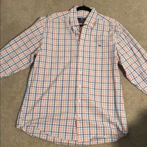 Vineyard vine button up shirt
